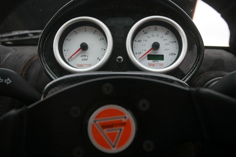 Панель приборов Ginetta G40R 2011 года  (фото 21 из 85)